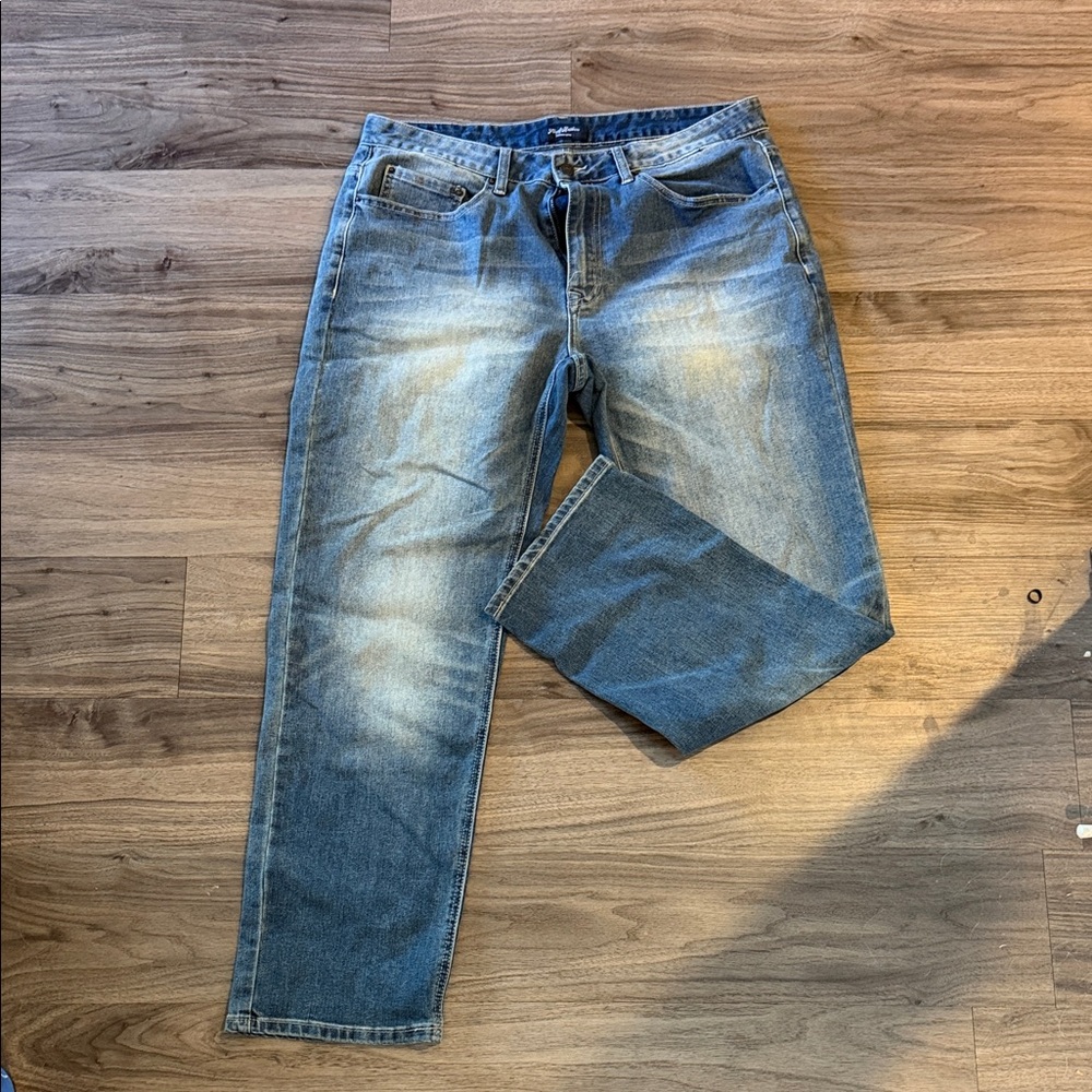 Men's Relaxed Fit Jeans in Light Blue